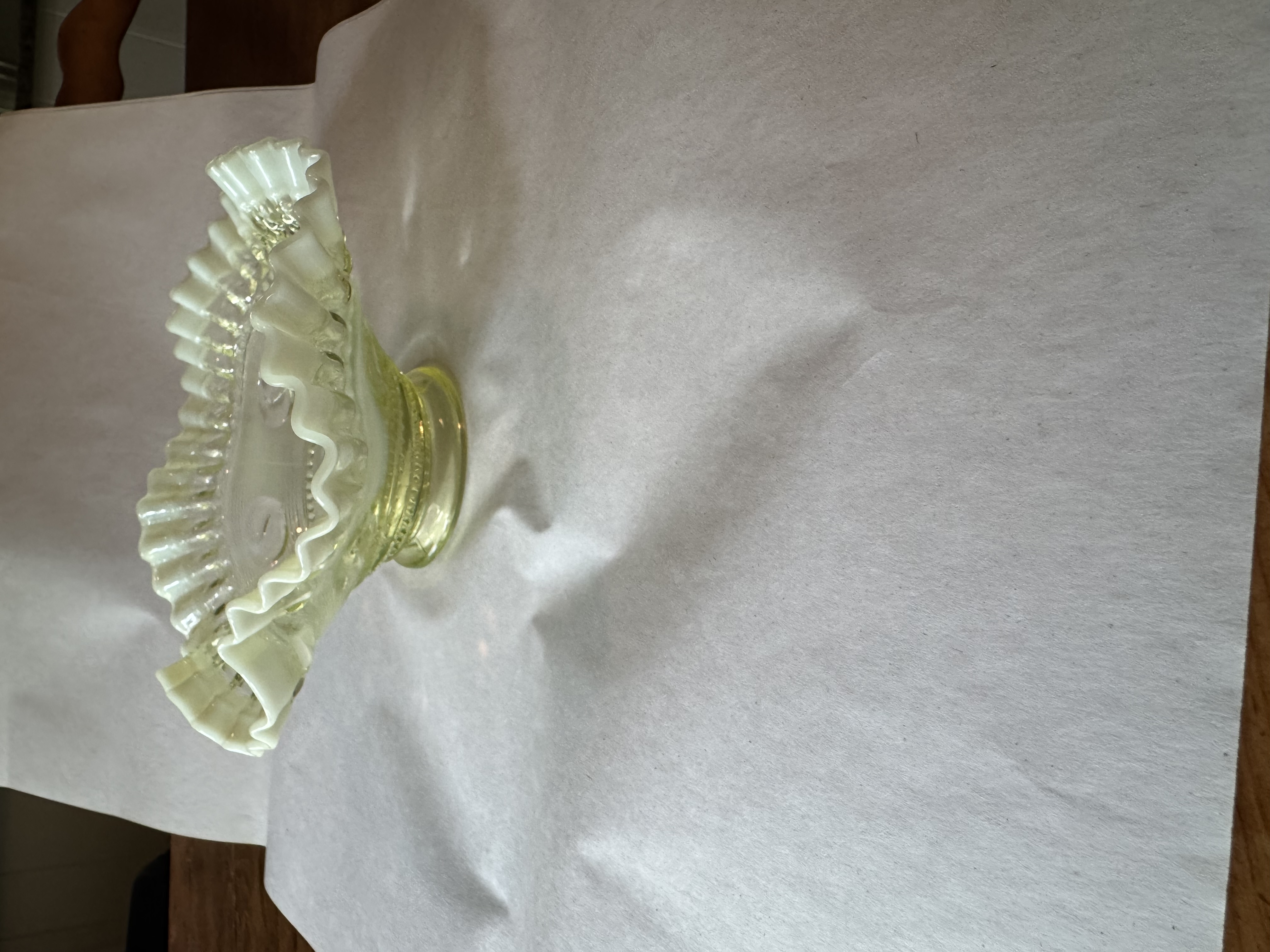 Victorian Opalescent Vaseline Glass Ruffled Edge Bowl thumbnail 3
