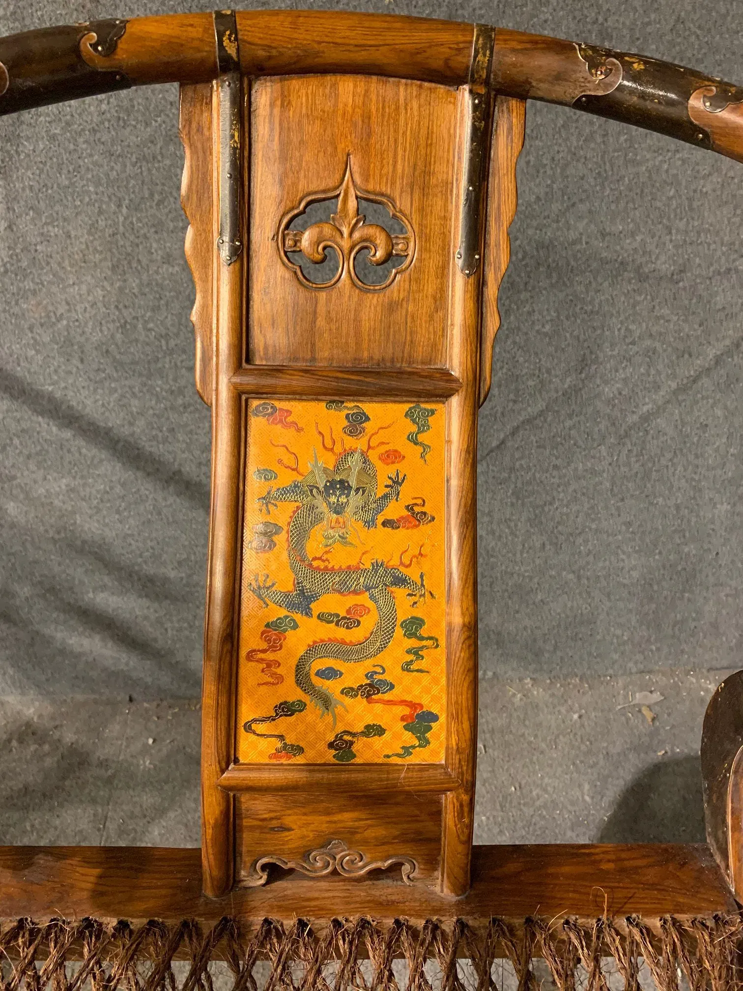 Pair of Qing Period Huanghuali and Elm Official's Hat Folding Horseshoe Armchairs (Dragon-Yoke Folding Chairs) thumbnail 2