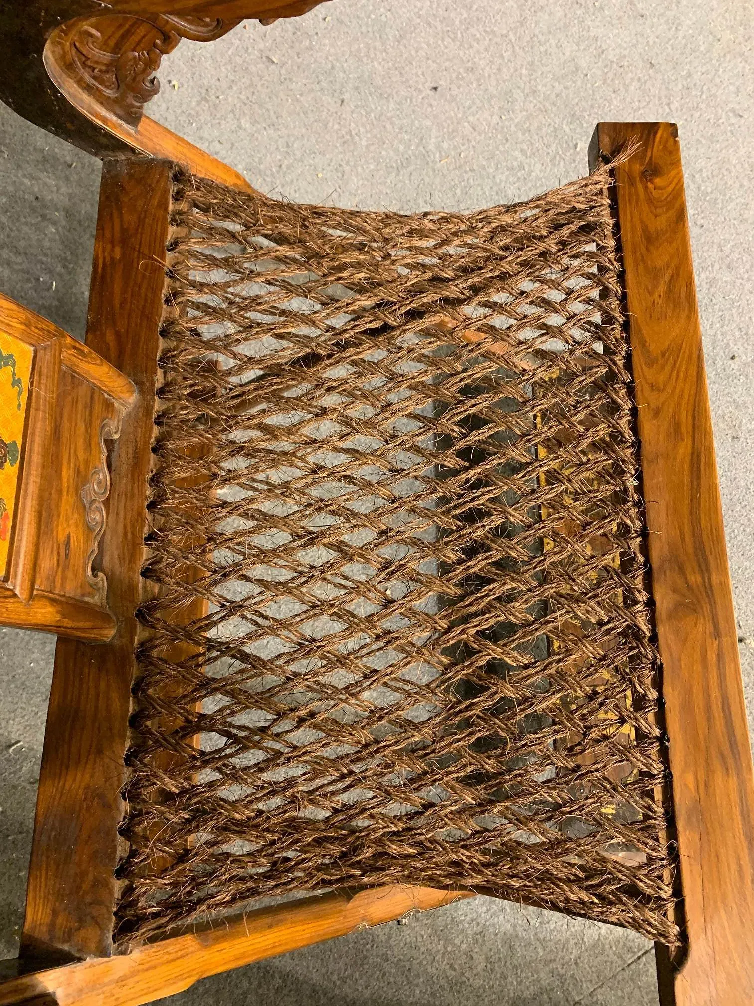 Pair of Qing Period Huanghuali and Elm Official's Hat Folding Horseshoe Armchairs (Dragon-Yoke Folding Chairs) thumbnail 3