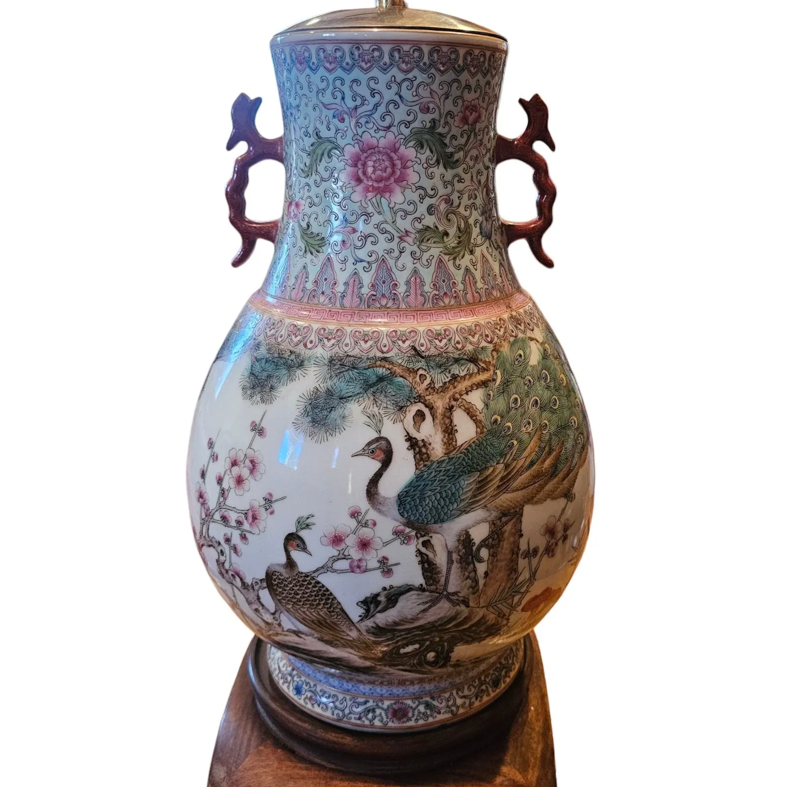 Chinese Porcelain Double-Handled Lamp thumbnail 3