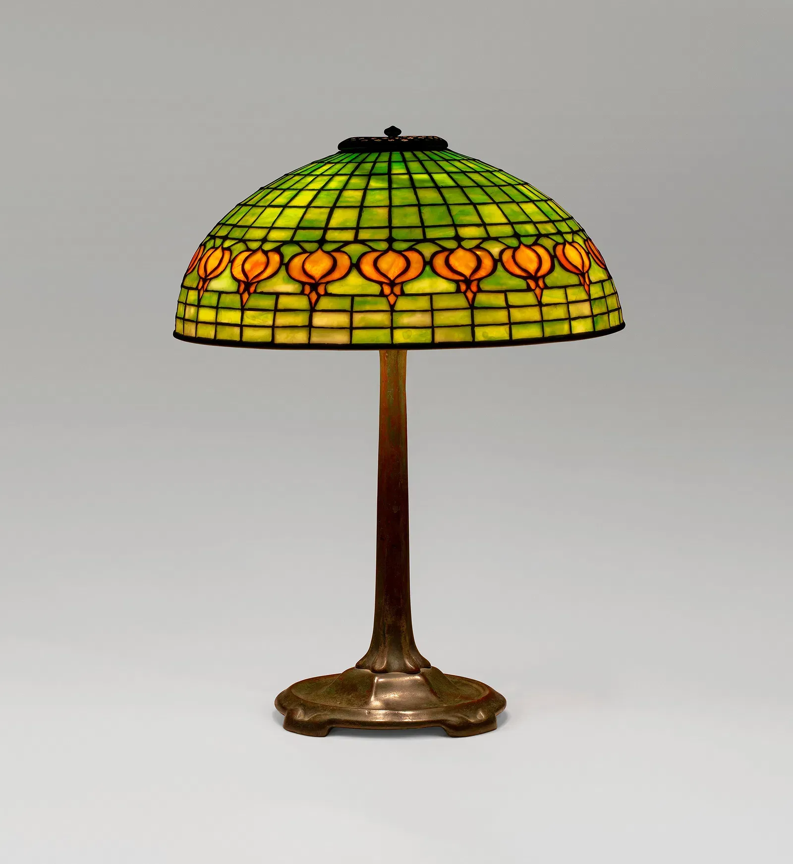 American Art Nouveau Style Leaded Glass Table Lamp with Bronze Base