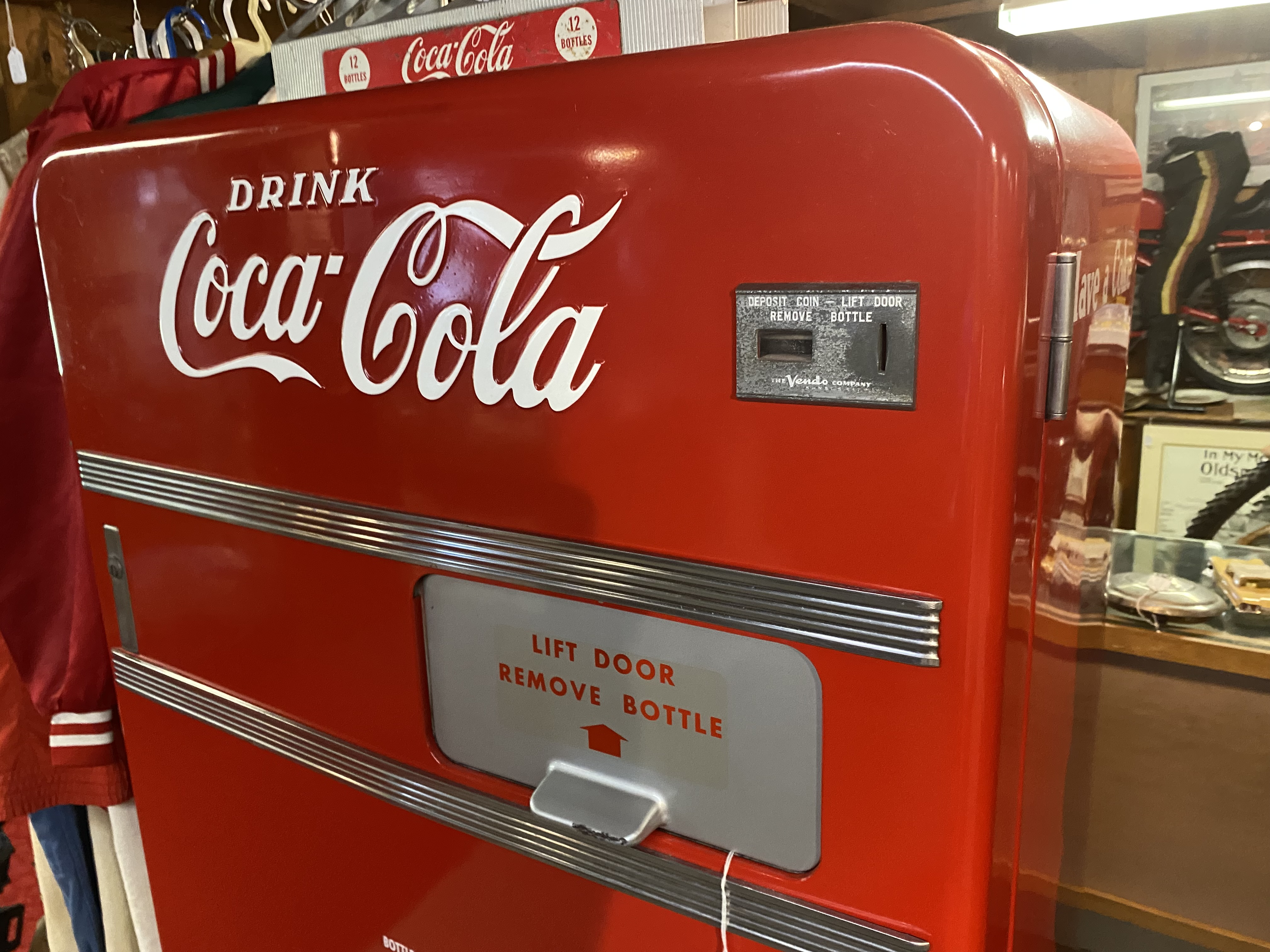 1950s American Vendo Coca-Cola Bottle Vending Machine thumbnail 2
