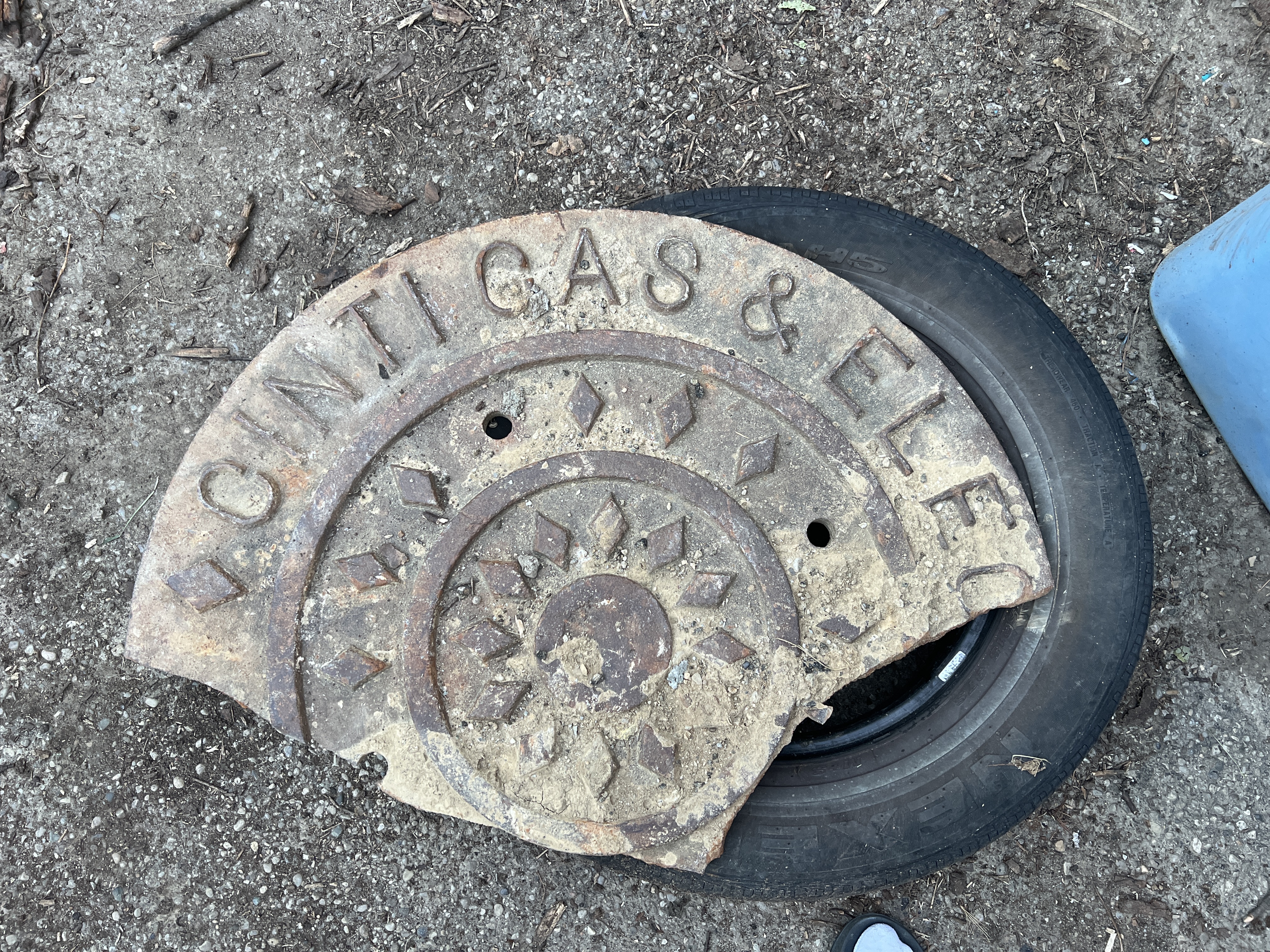 Vintage Cincinnati Gas & Electric Cast Iron Manhole Cover (Fragment)
