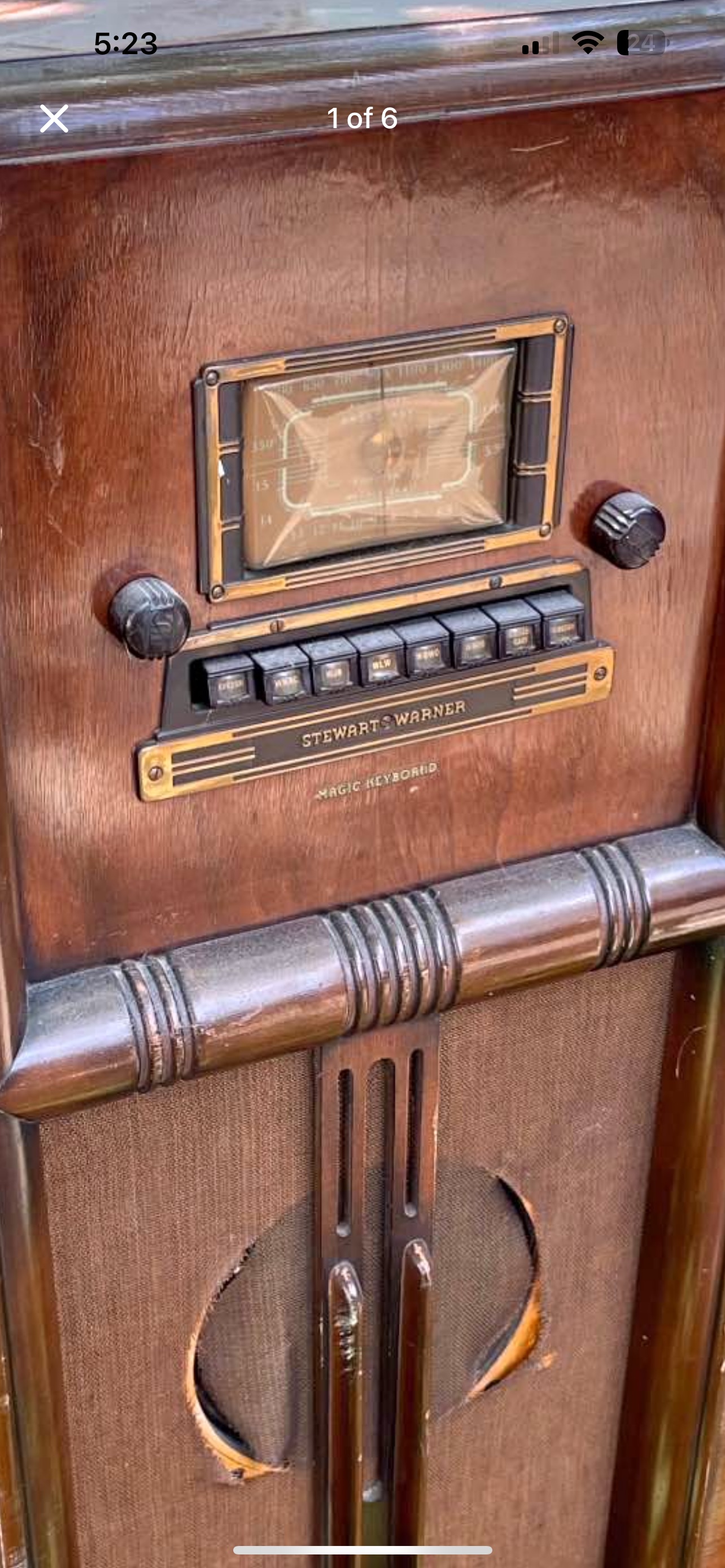 Art Deco Stewart-Warner Magic Keyboard Floor Radio