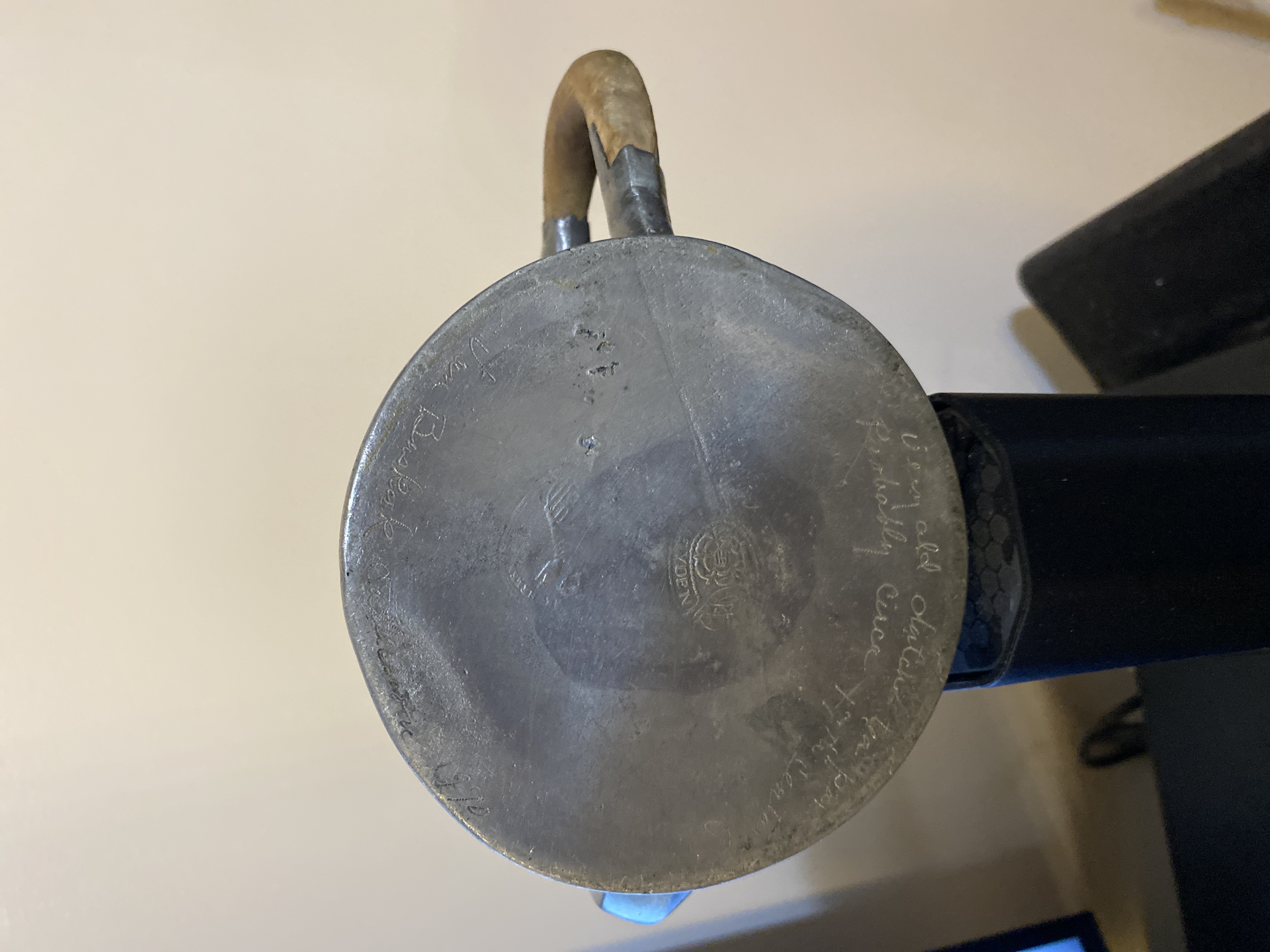 Scandinavian Early 20th-Century Pewter Teapot with Wooden Handle thumbnail 4