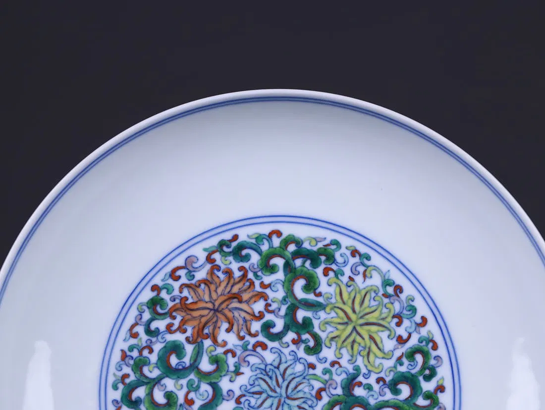 Chinese Doucai 'Chrysanthemum' Dish thumbnail 4