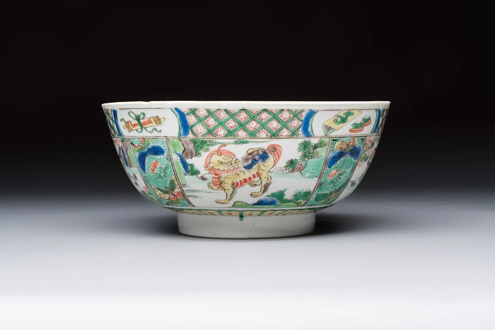 Chinese Kangxi Period Famille Verte Porcelain Bowl with Yongji Tang Hall Mark