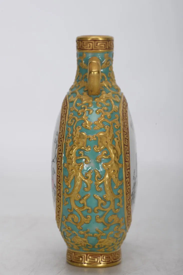 Chinese Qing Style Porcelain Moon Flask