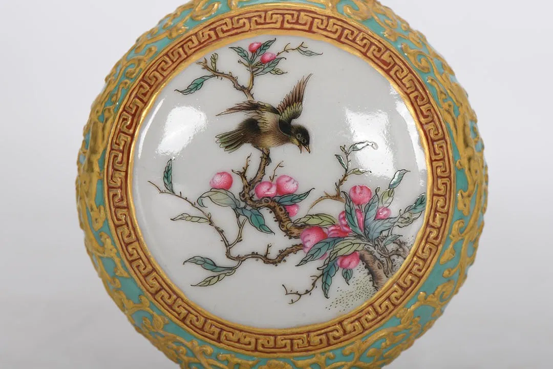 Chinese Qing Style Porcelain Moon Flask thumbnail 4