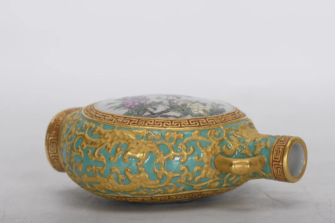 Chinese Qing Style Porcelain Moon Flask thumbnail 7