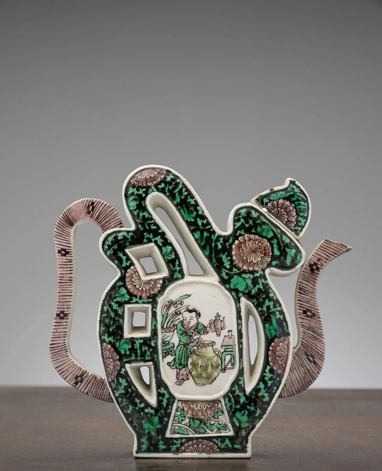 Chinese Kangxi Period Famille Verte Porcelain Ewer thumbnail 5