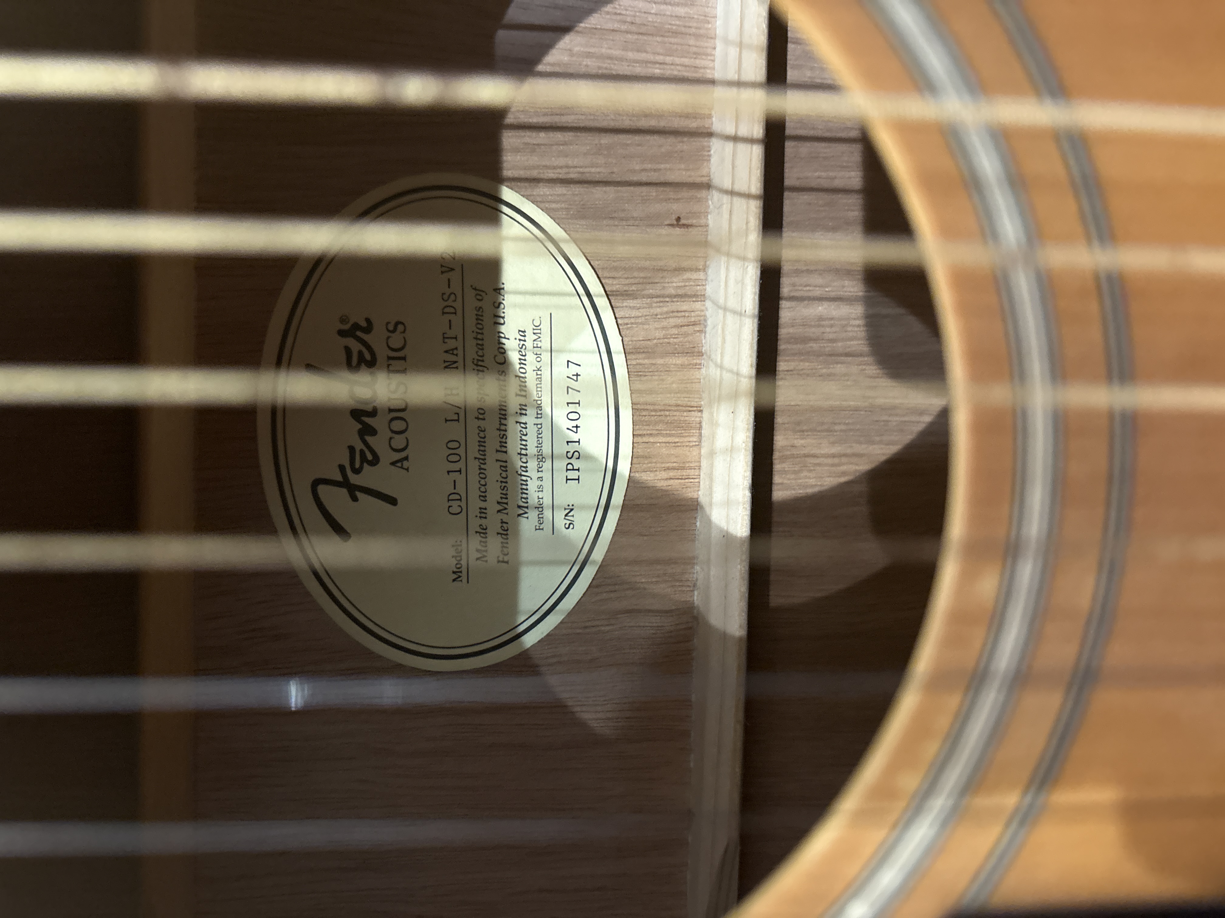 Contemporary Left-Handed Fender CD-100 NAT-DS-V2 Dreadnought Acoustic Guitar (Laminated Spruce and Mahogany)
