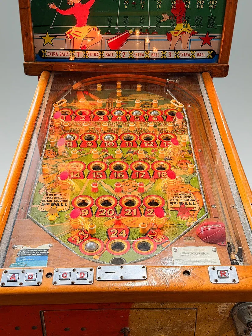Bally 'Touchdown' Bingo Pinball Machine thumbnail 2