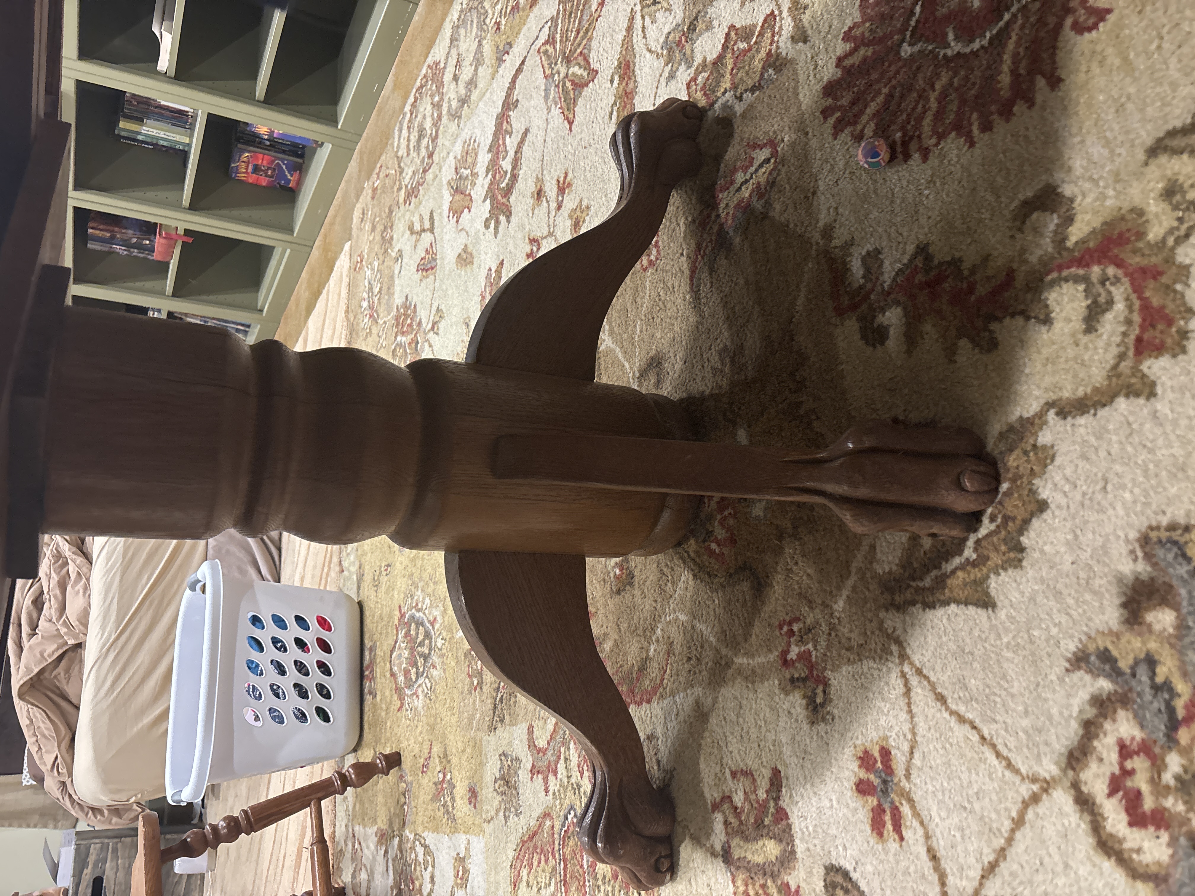 American Victorian Revival Oak Lion-Paw Pedestal Dining Table