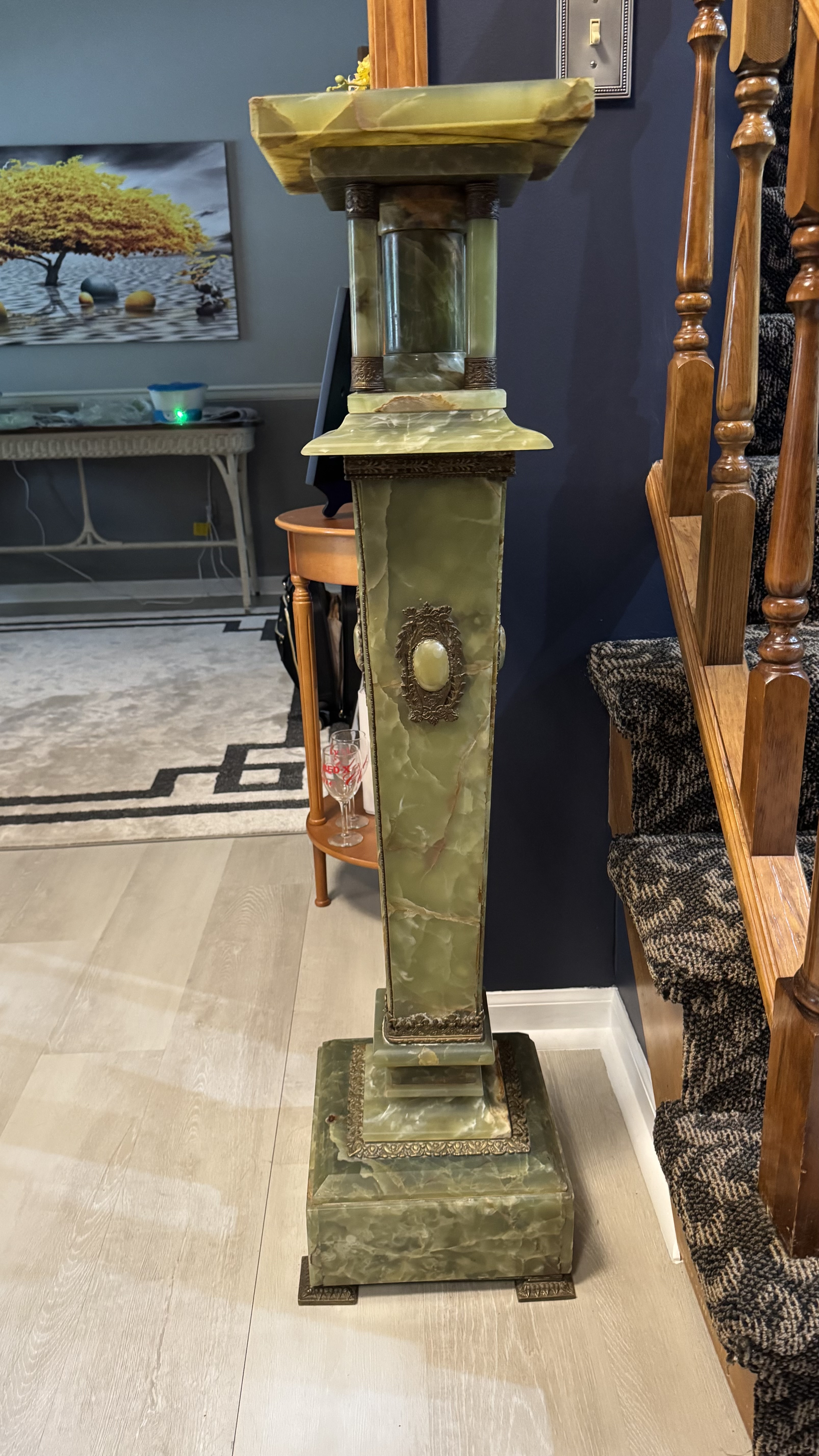 Neoclassical Revival Green Onyx and Gilt Metal Pedestal thumbnail 2
