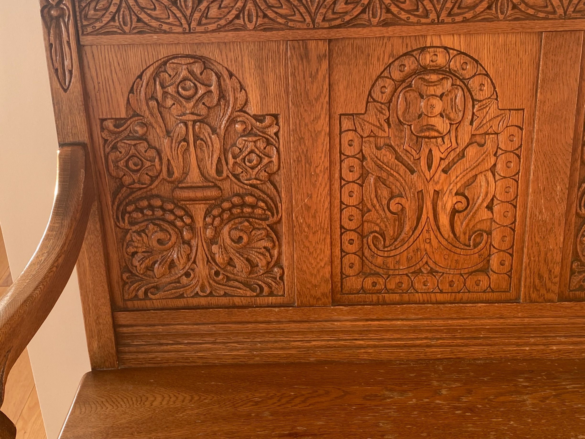 English Victorian Revival Carved Oak Hall Bench thumbnail 3