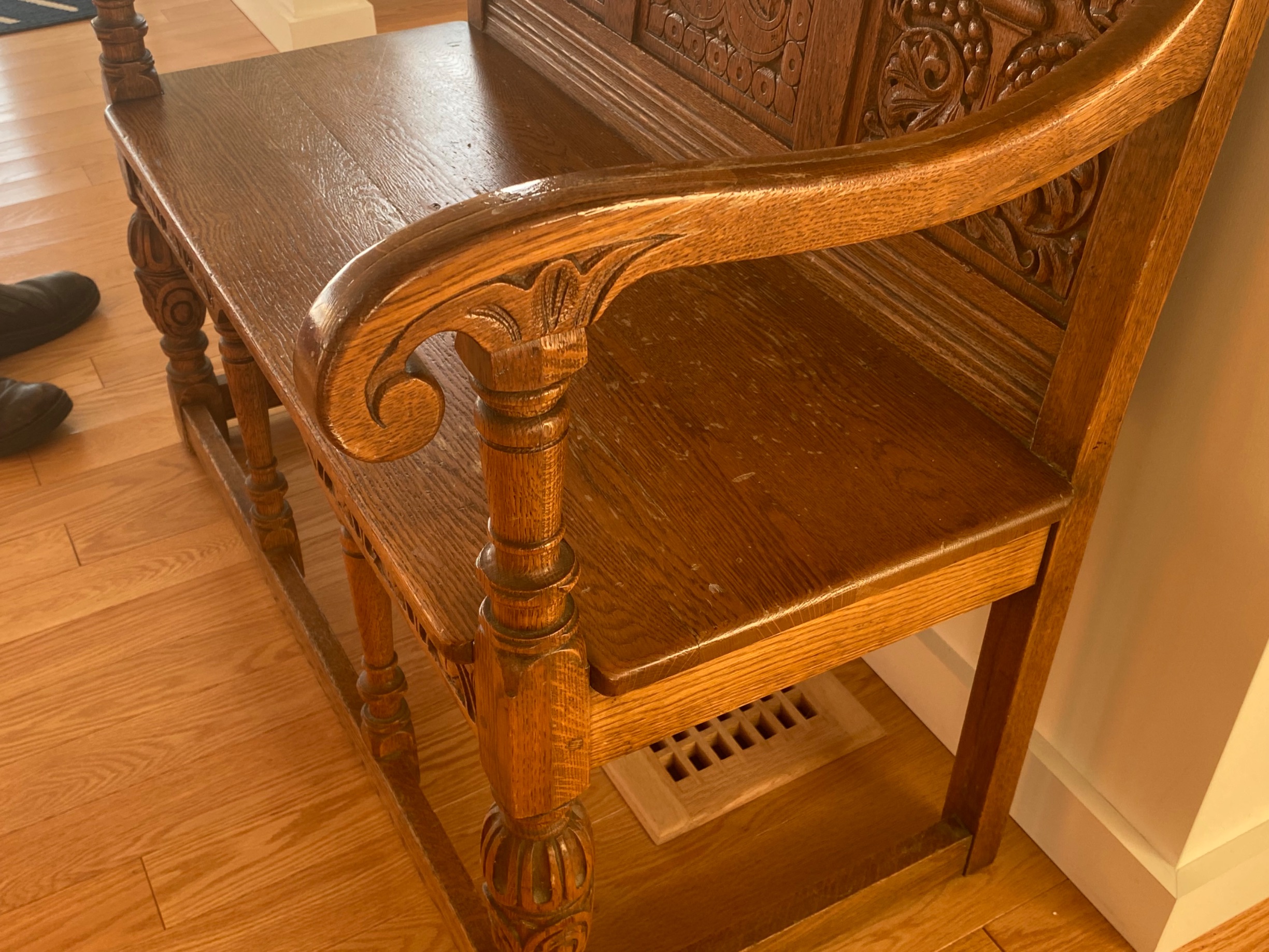 English Victorian Revival Carved Oak Hall Bench thumbnail 4