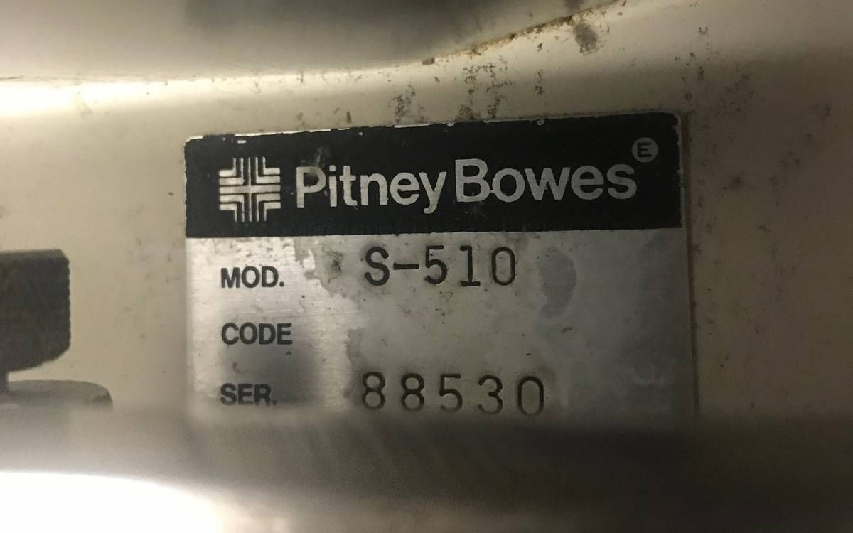 Mid-Century Pitney Bowes Postal Scale thumbnail 3