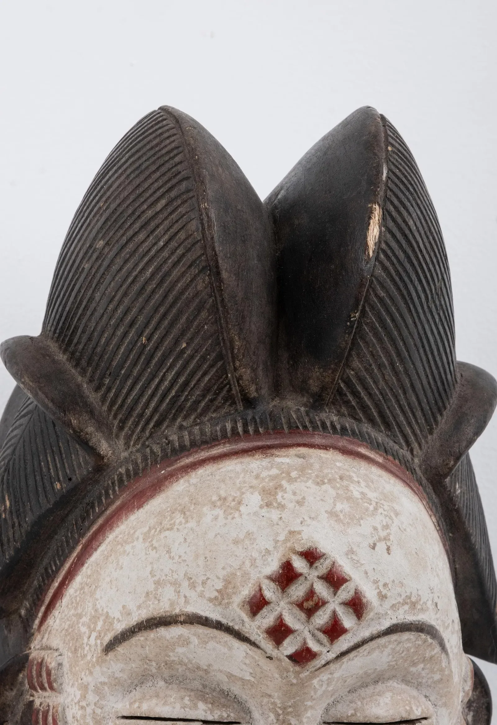 Gabon Punu Tribe Polychrome Wooden Mask thumbnail 2