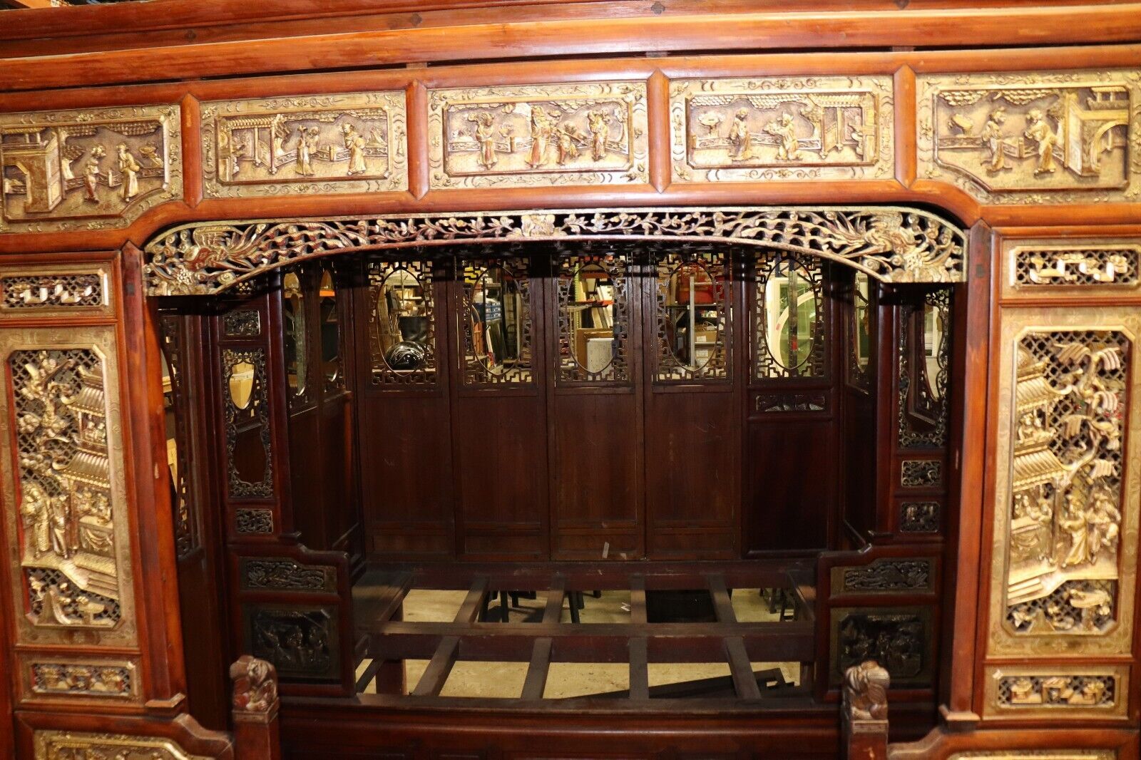 Qing Dynasty Carved Hardwood Wedding Bed thumbnail 2
