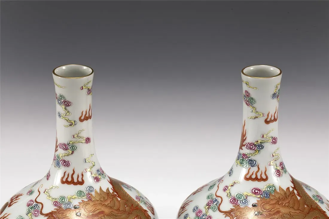 Qing Dynasty Yongzheng Period Famille-Rose Gilt Dragon Porcelain Bottle Vases (Pair) thumbnail 3