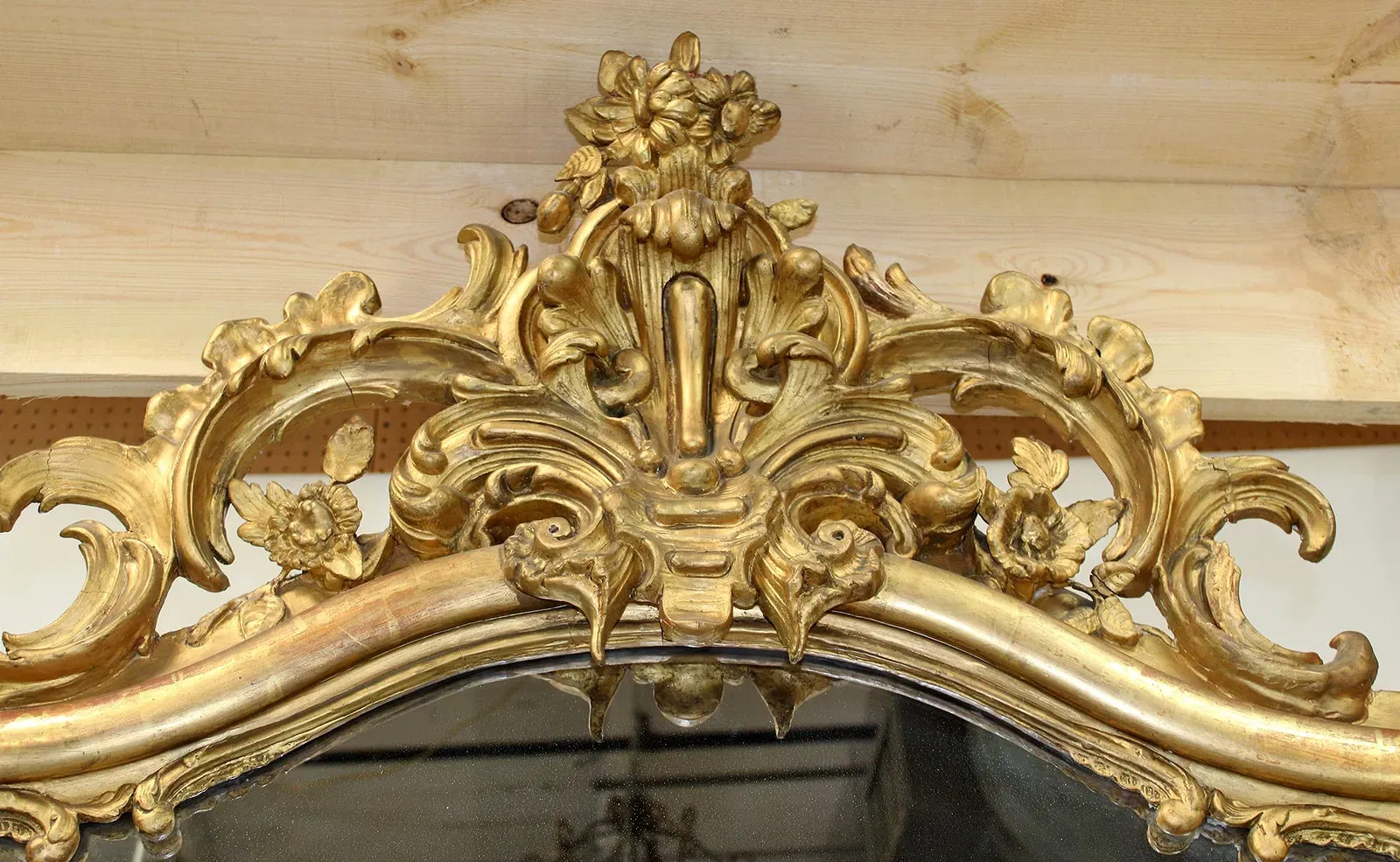 Rococo Style Giltwood Pier Mirror thumbnail 4