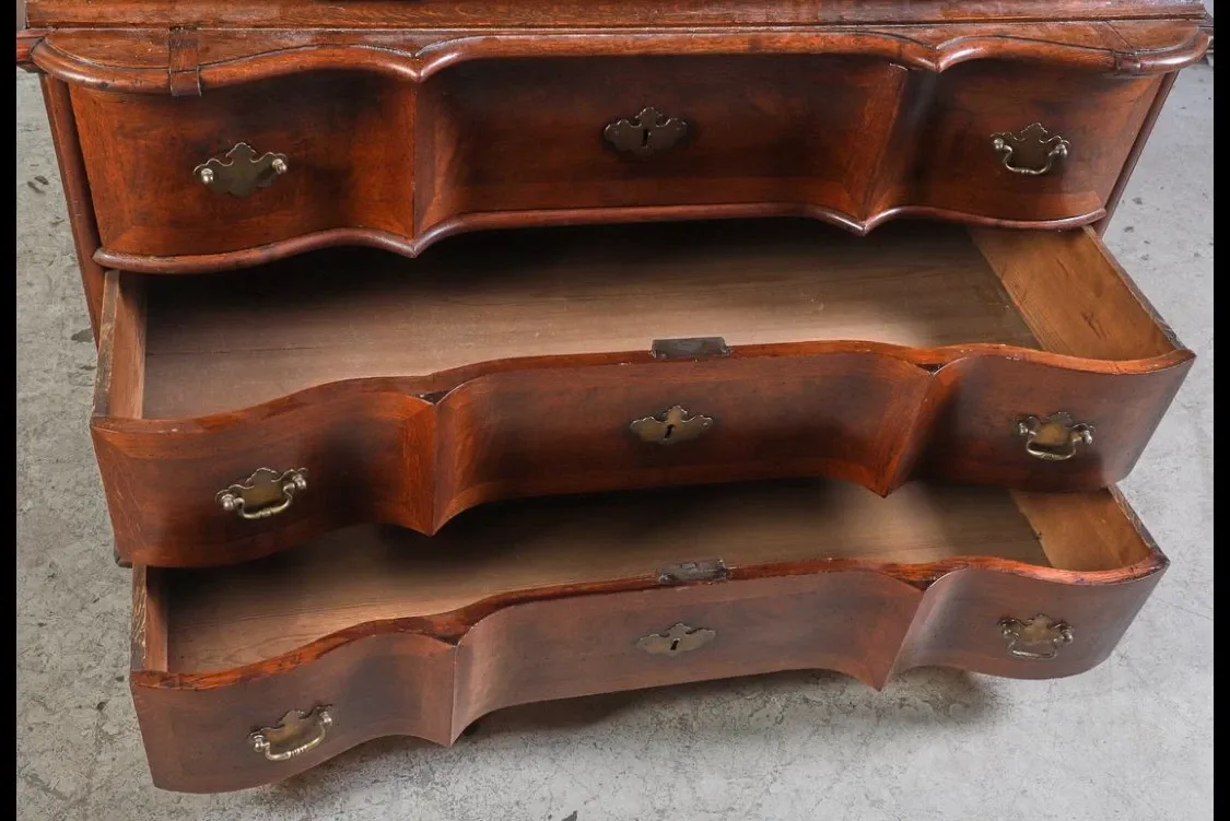 English Georgian Period Walnut Secretary Bookcase thumbnail 5