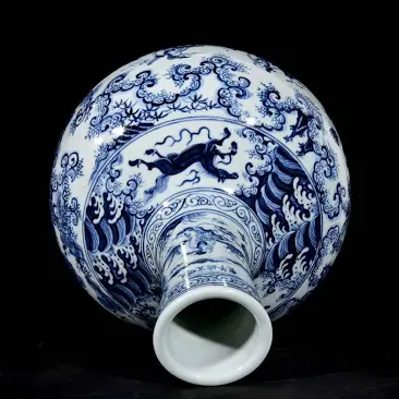 Ming Style Blue and White Porcelain Moonflask Vase thumbnail 4