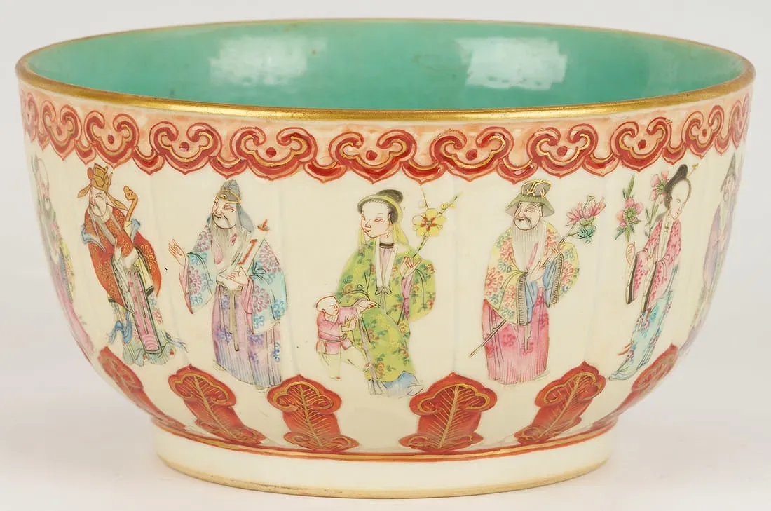 Chinese Famille Rose 'Immortals' Bowl Bearing Daoguang Mark thumbnail 4