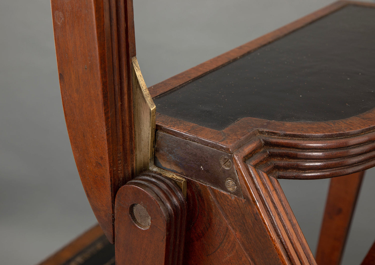 Metamorphic Table thumbnail 8