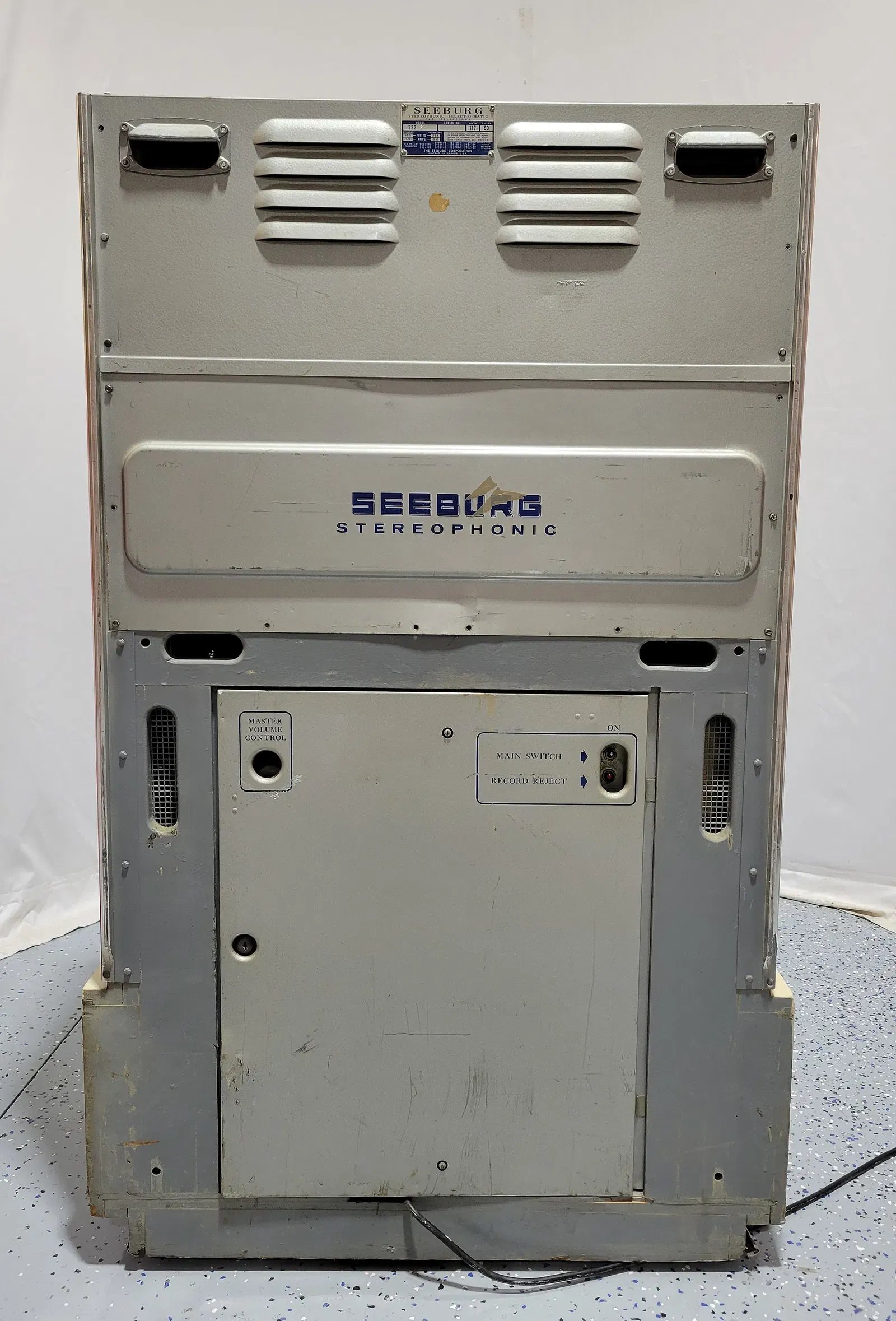 Seeburg Model 222 Stereophonic Select-O-Matic Jukebox thumbnail 5