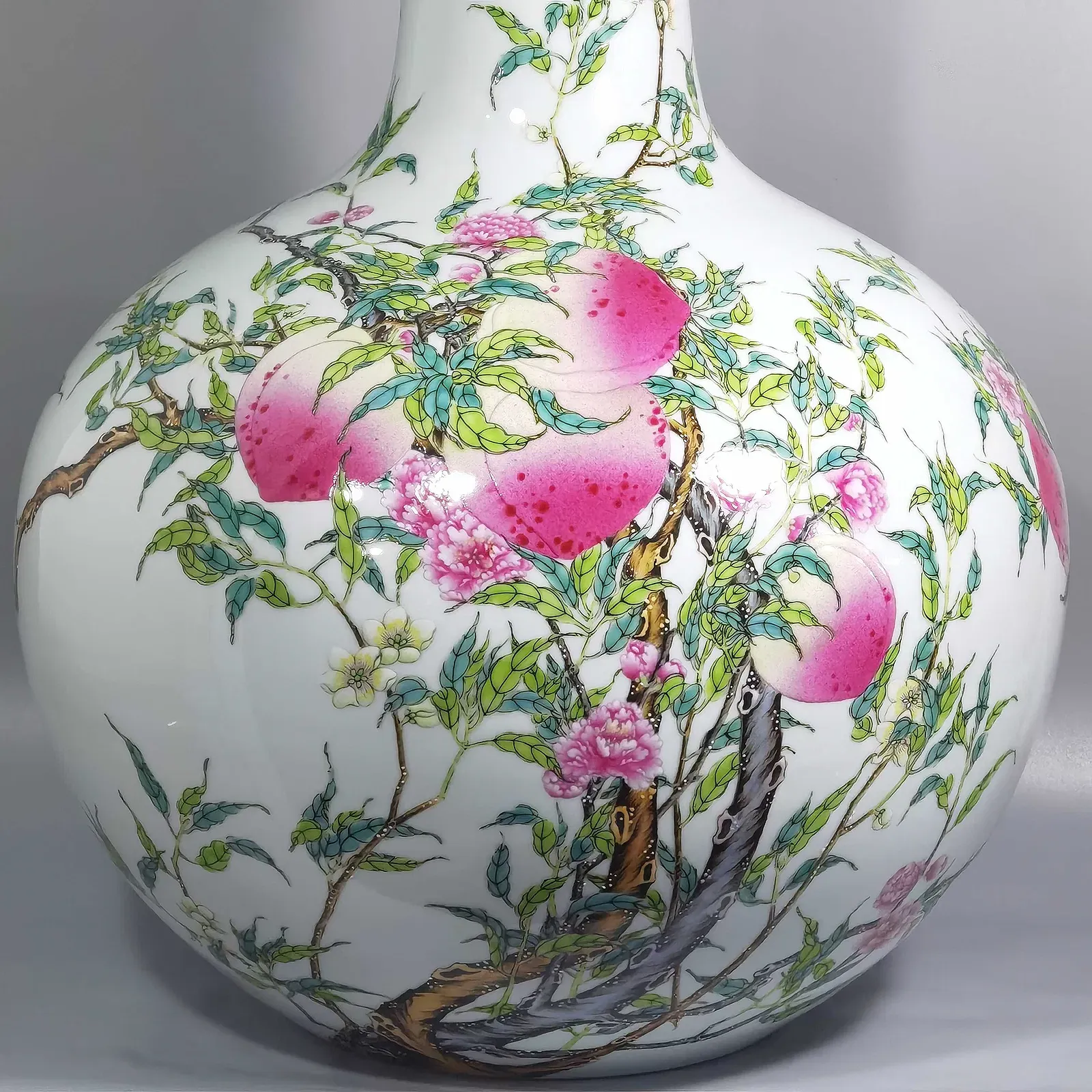 Chinese Famille Rose Style Porcelain Peach Bottle Vase thumbnail 5