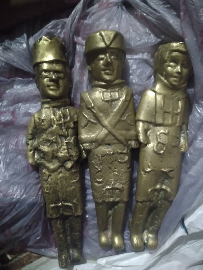 Folk Art Style Gold-Painted Cast Resin Soldier Wall Plaques (Set of Three)