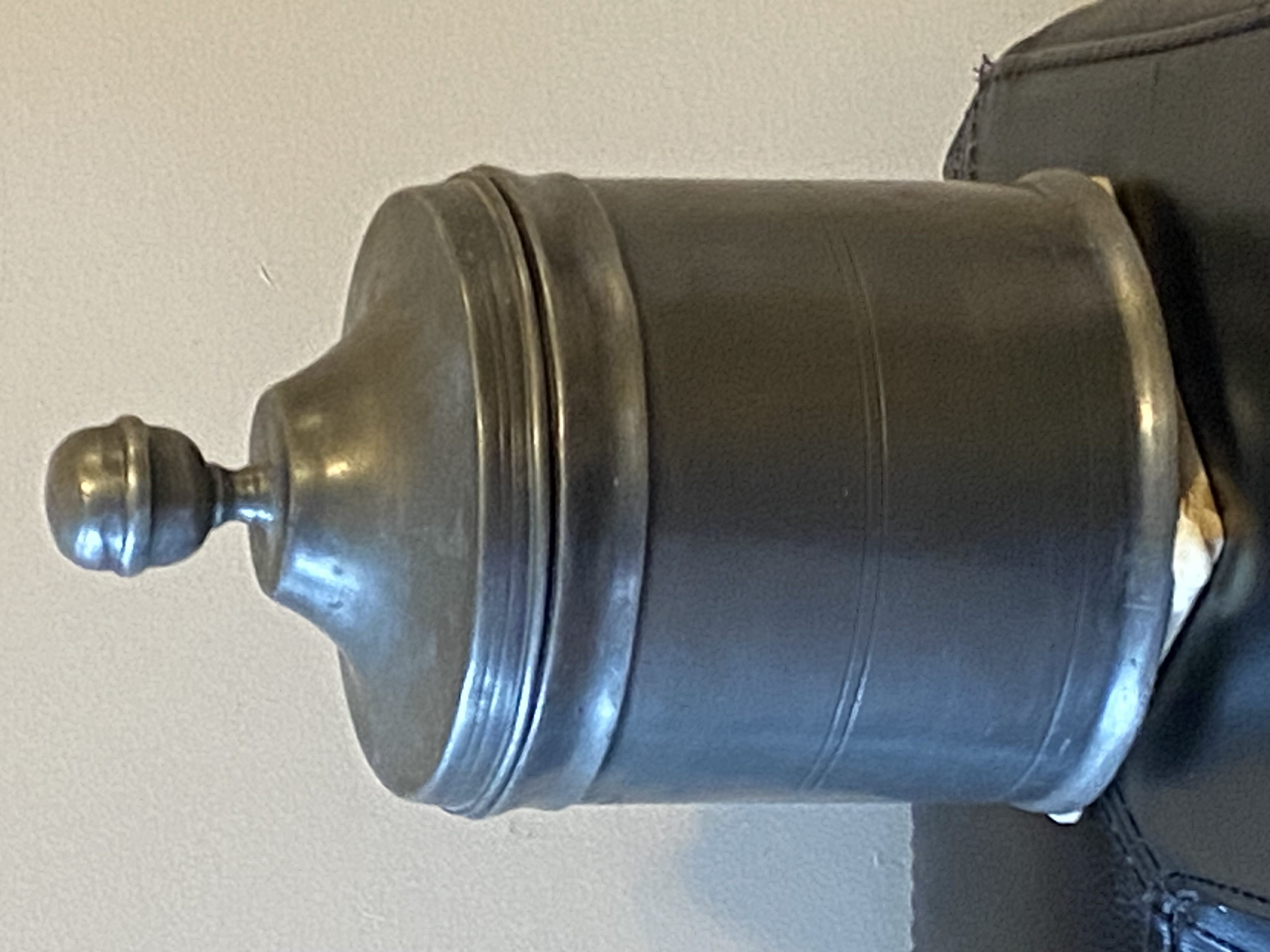 Early 19th Century English Pewter Lidded Cannister thumbnail 2