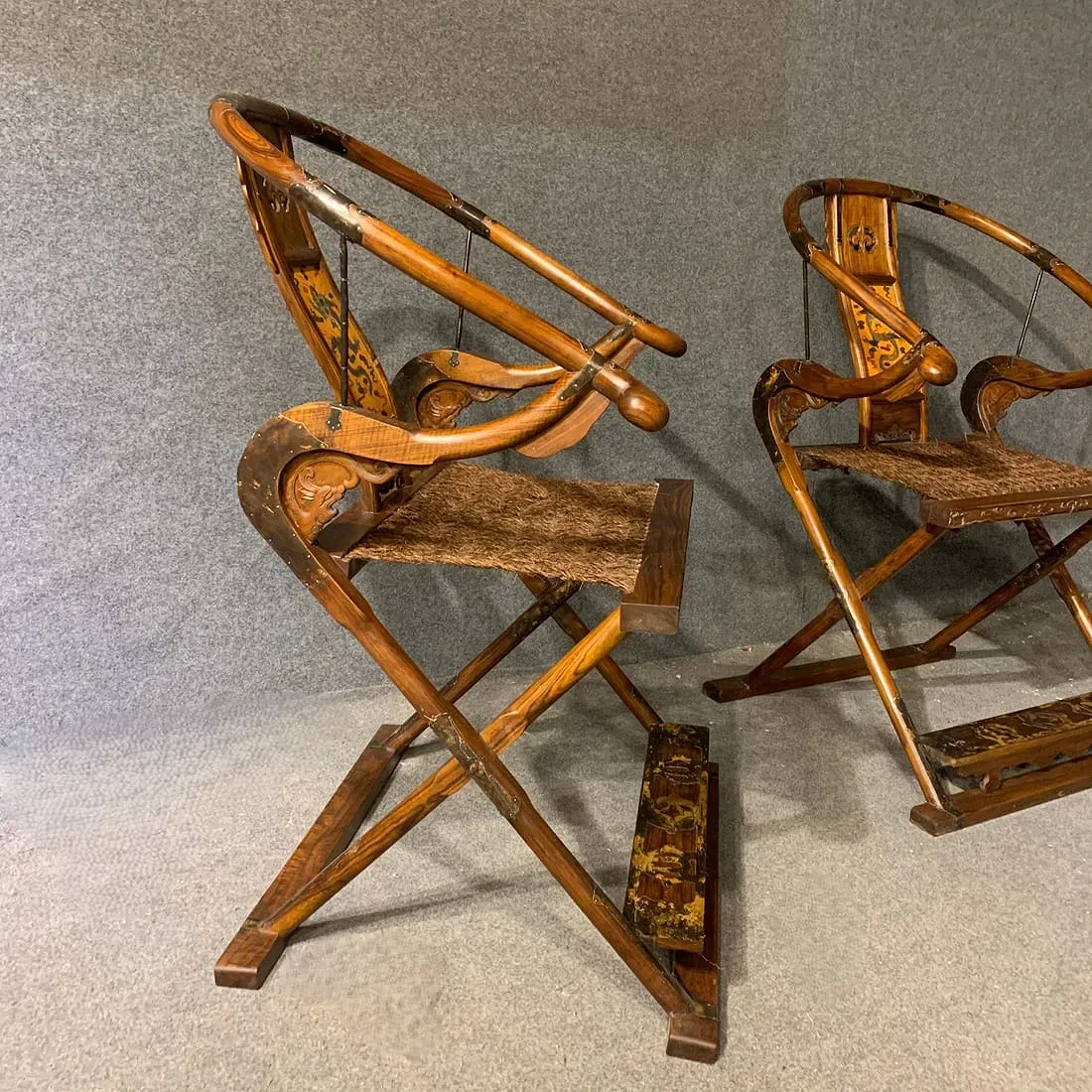 Pair of Chinese Qing Period Huanghuali Dragon-Backed Folding Horseshoe Armchairs thumbnail 3