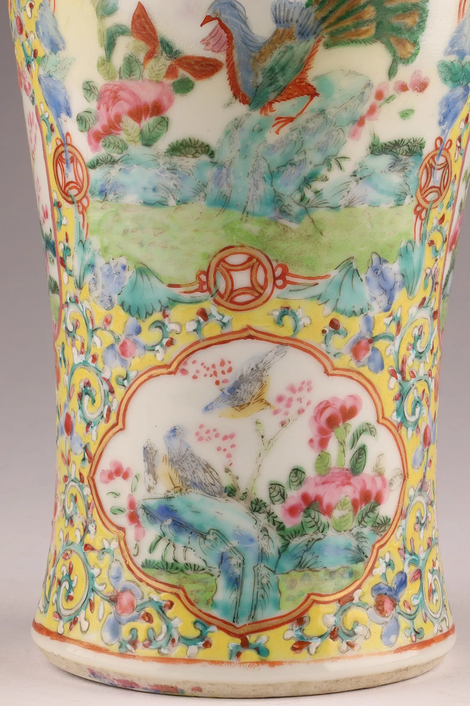 Chinese Famille Rose Style Porcelain Vase thumbnail 12