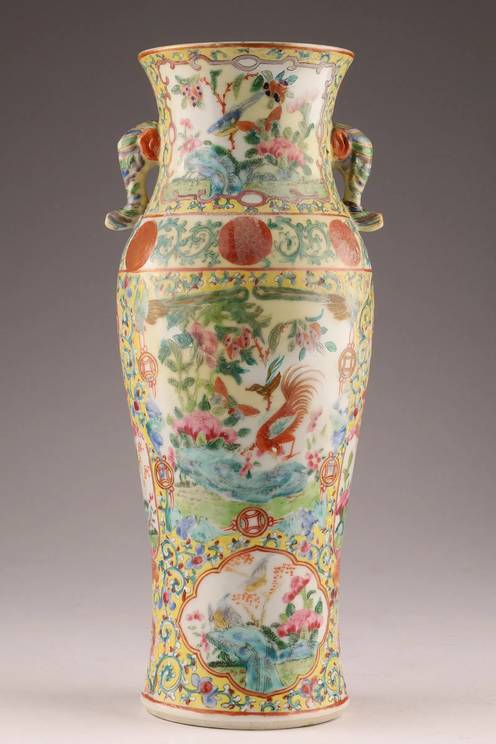 Chinese Famille Rose Style Porcelain Vase thumbnail 3