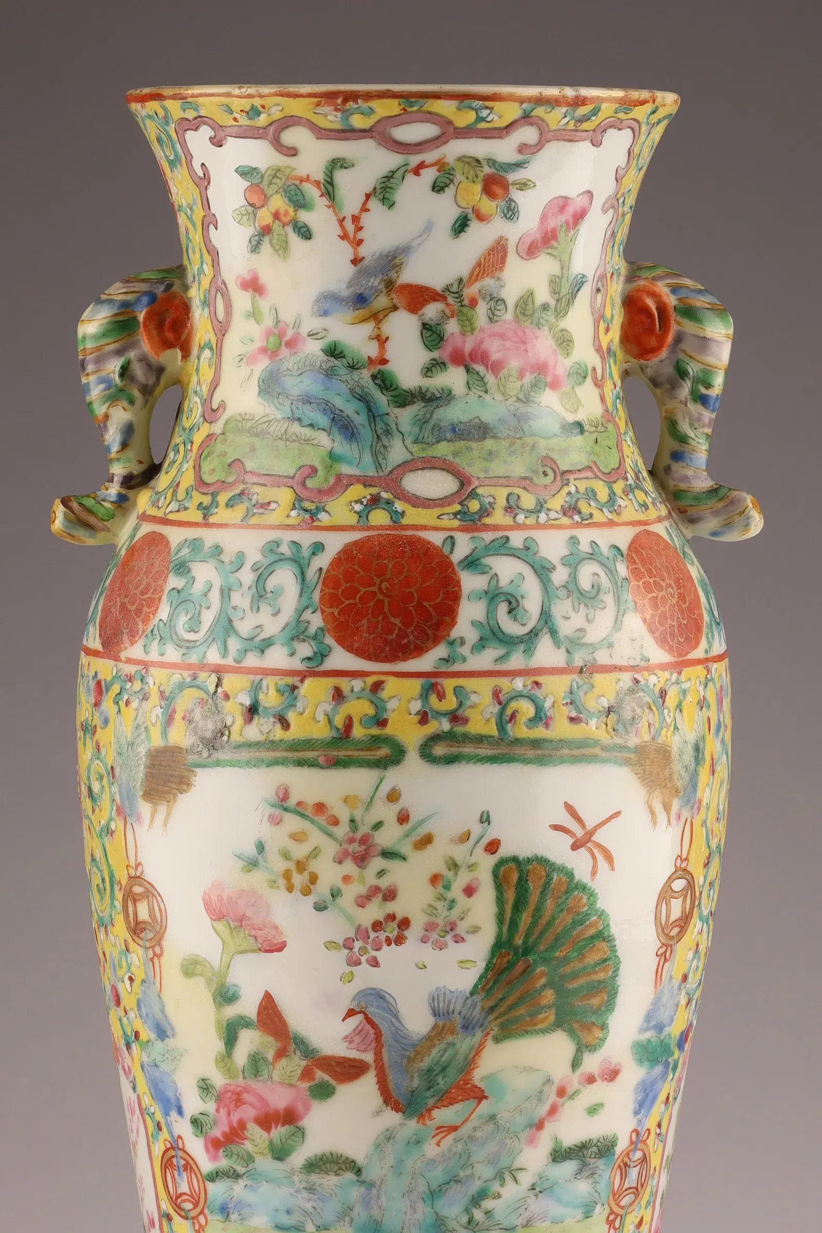 Chinese Famille Rose Style Porcelain Vase thumbnail 4