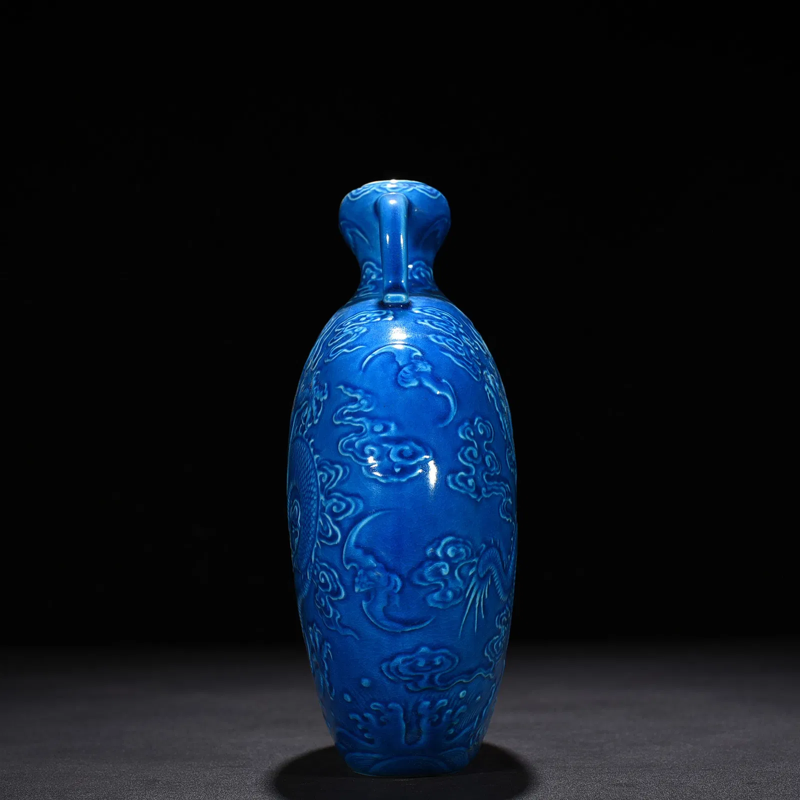 Chinese Qianlong Style Monochrome Turquoise-Glazed Porcelain Moon Flask thumbnail 3