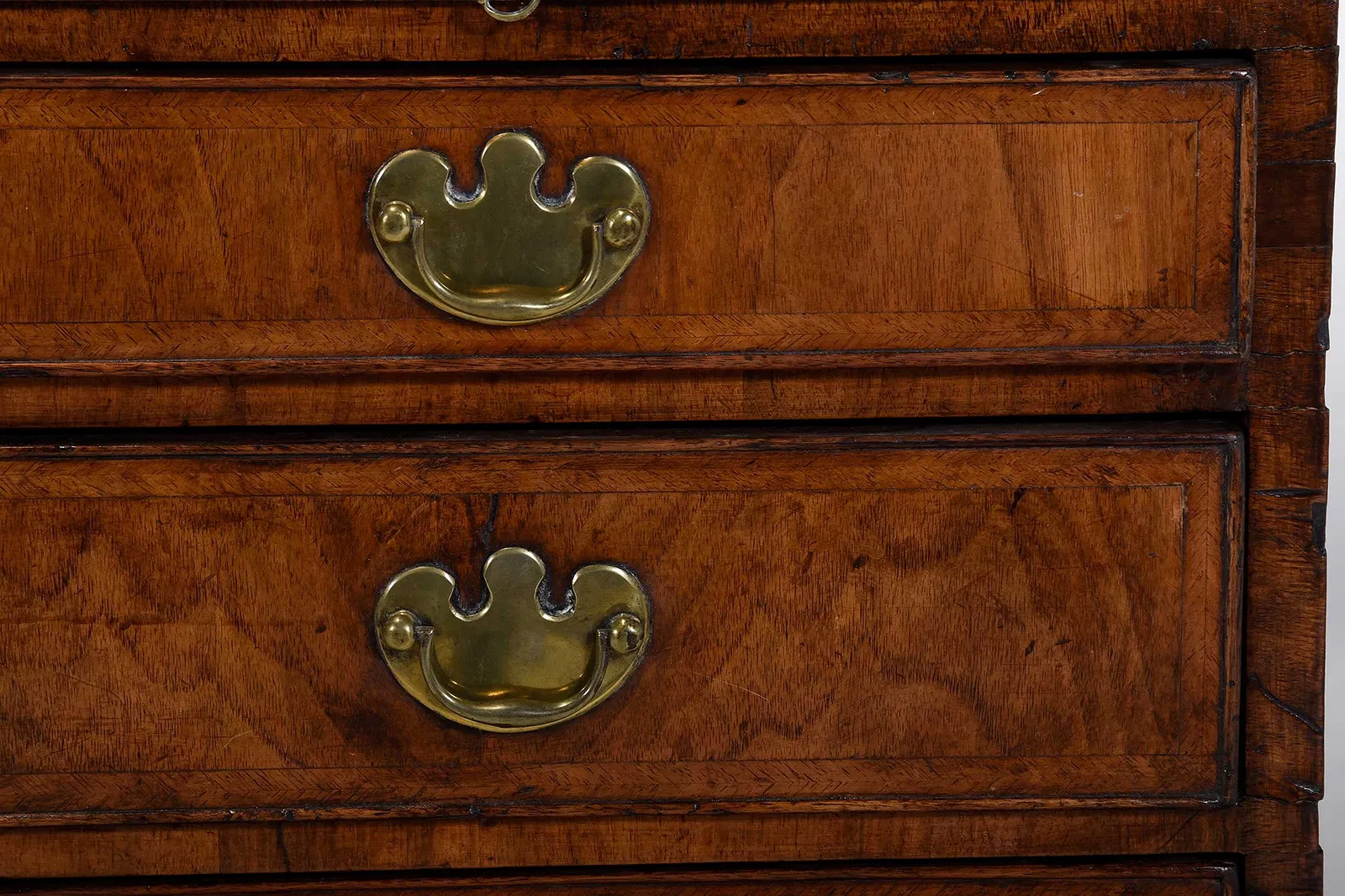 Georgian Period Walnut Bachelor's Chest thumbnail 12