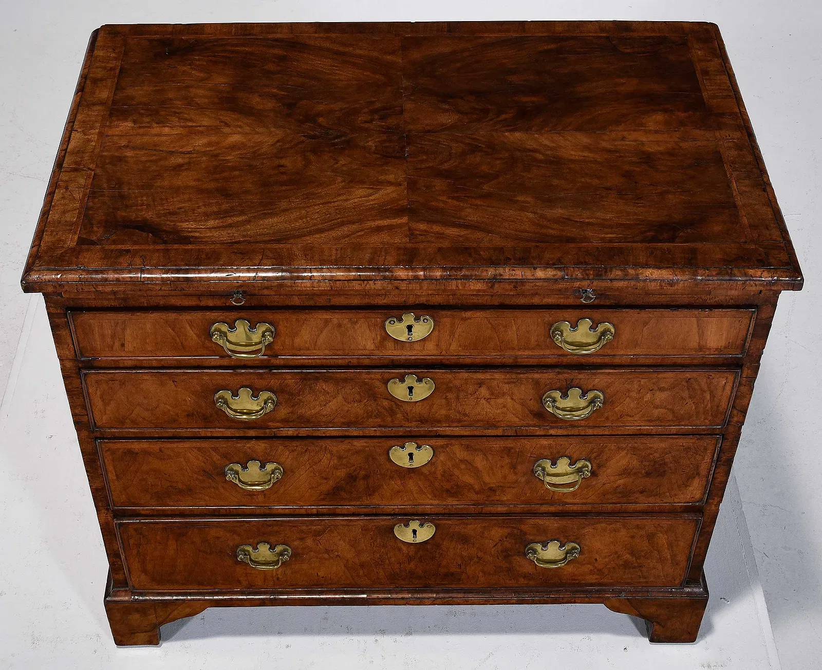 Georgian Period Walnut Bachelor's Chest thumbnail 7