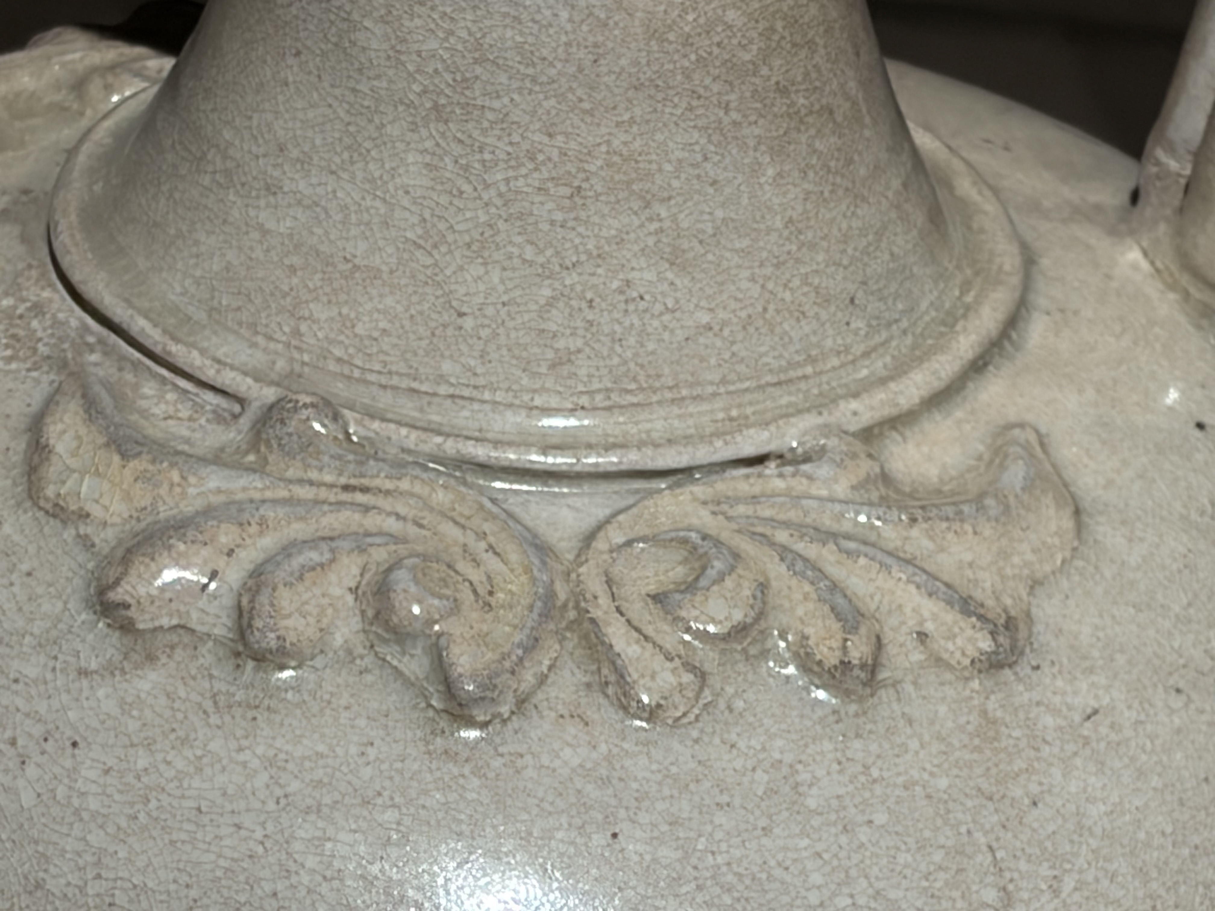 Chinese Tang Dynasty Stoneware Amphora thumbnail 2
