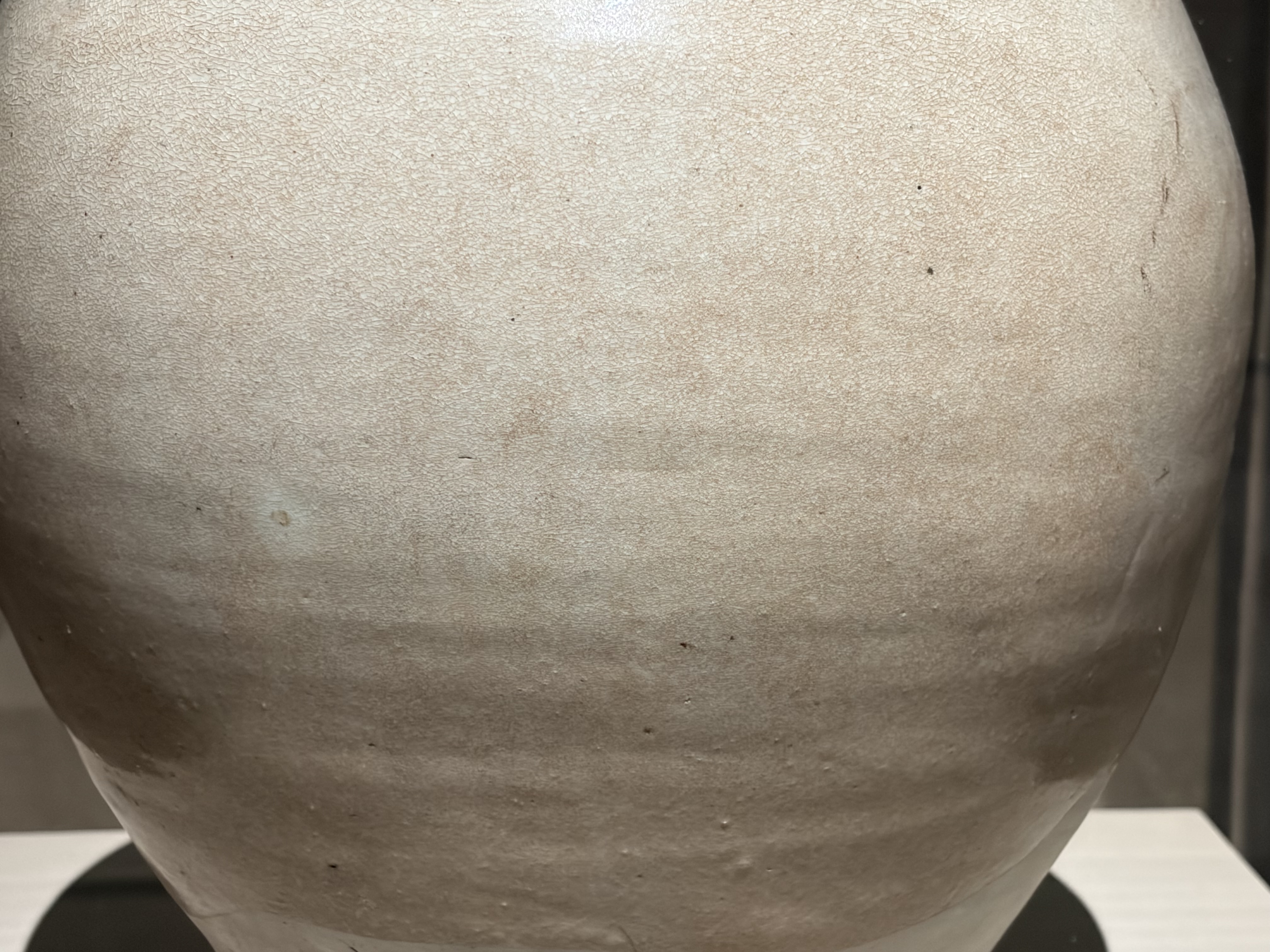 Chinese Tang Dynasty Stoneware Amphora thumbnail 3