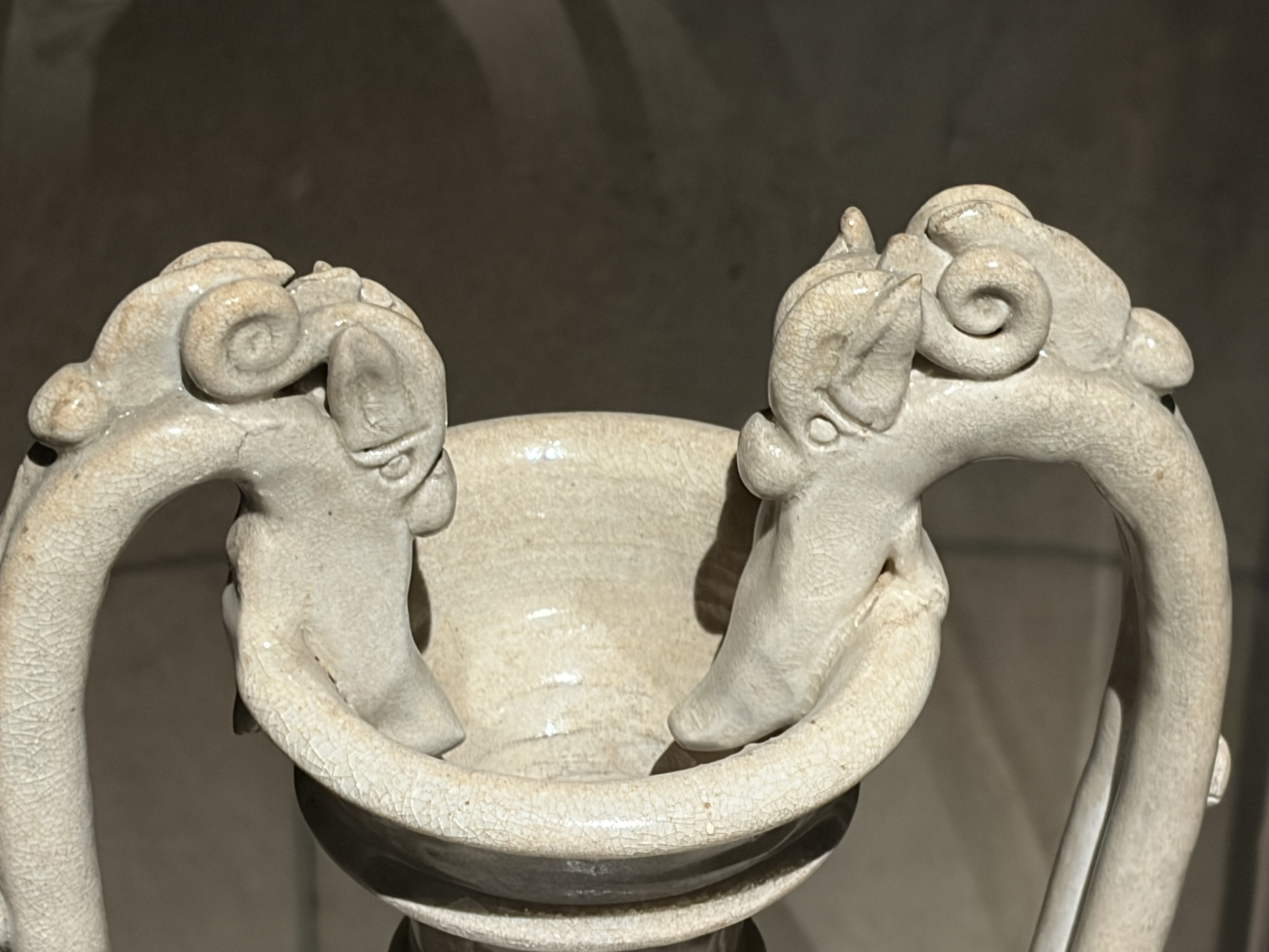 Chinese Tang Dynasty Stoneware Amphora thumbnail 4