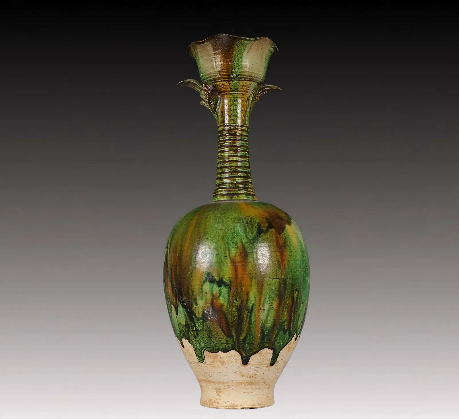 Tang Dynasty Sancai Glazed Earthenware Vase