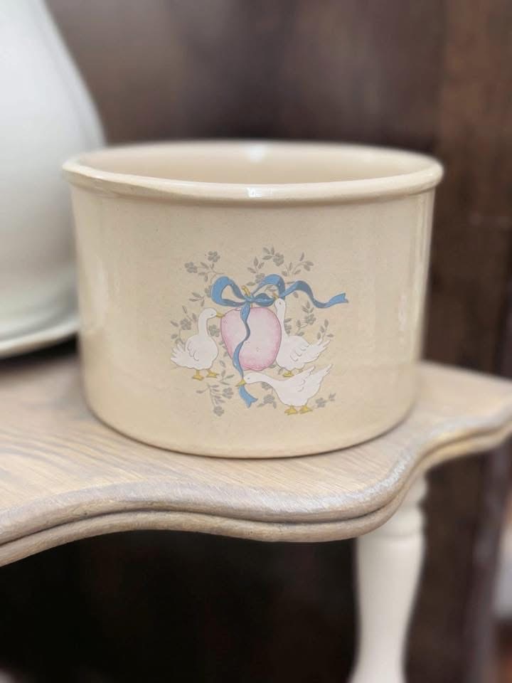 American Late-20th-Century Country Goose Motif Stoneware Utensil Crock