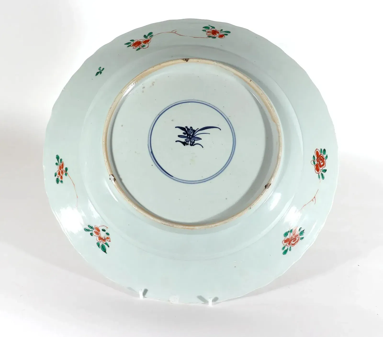 Japanese Meiji Period Arita Porcelain Charger with Enamel Decoration thumbnail 7