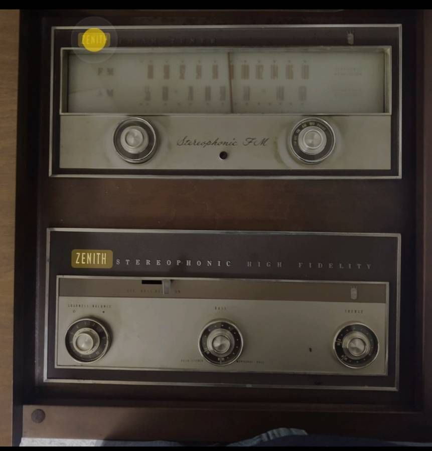 Mid-Century Modern Zenith Console Television and Stereo Cabinet thumbnail 2
