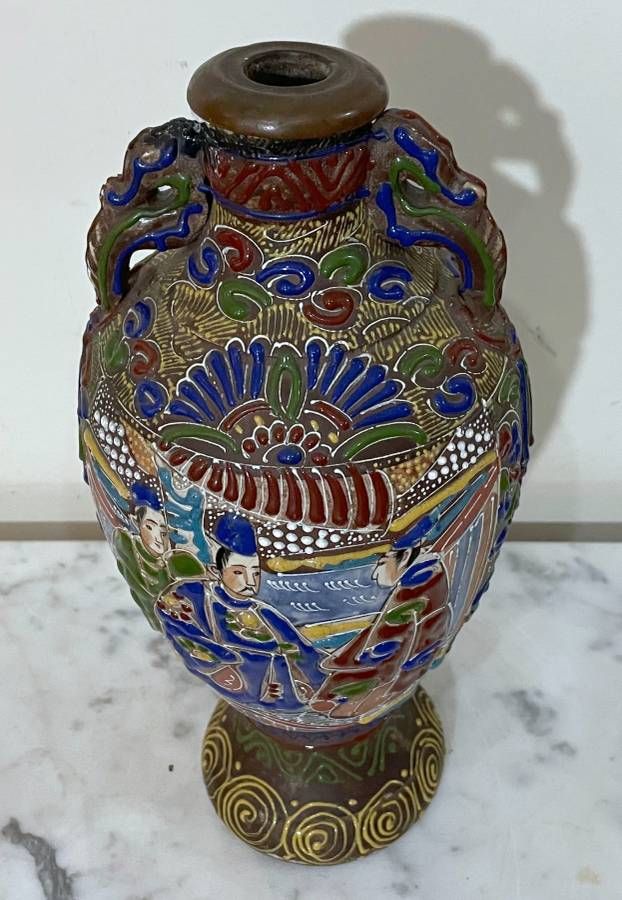 Japanese Satsuma Style Earthenware Double-Handled Vase thumbnail 2