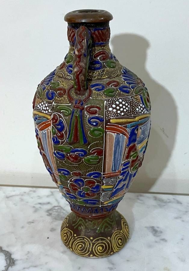 Japanese Satsuma Style Earthenware Double-Handled Vase thumbnail 4